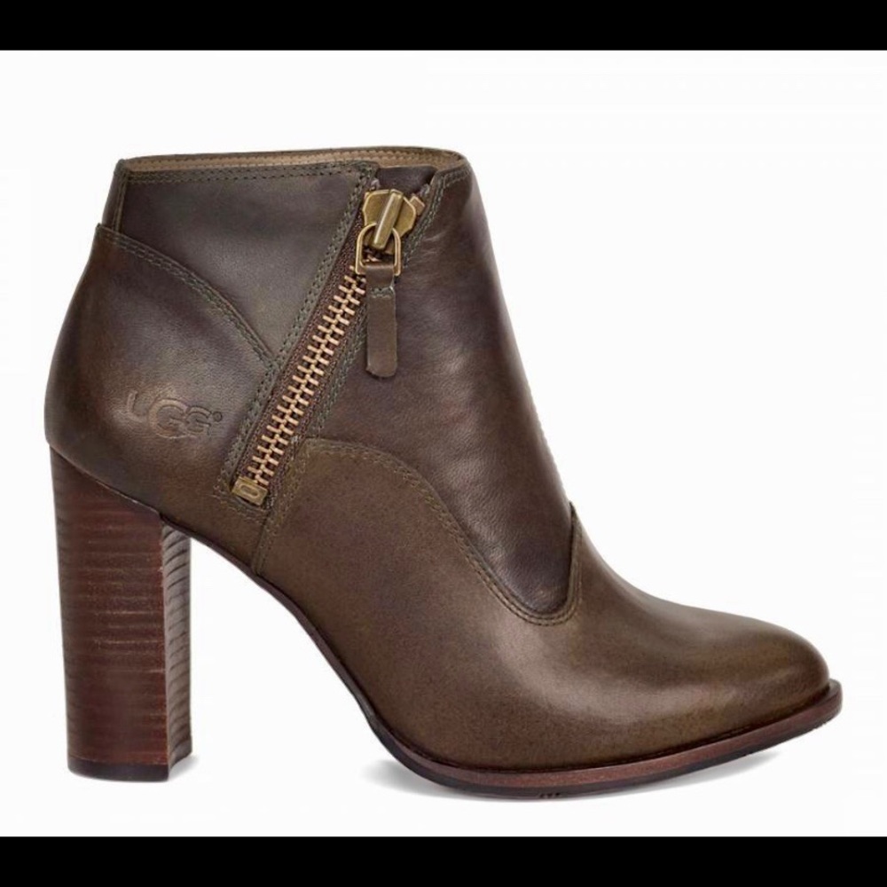 UGG Dolores side zip stack heel boot
